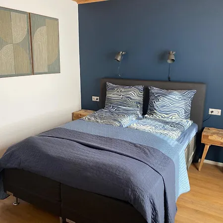 ゲストハウス Bed En Bike Texel デン・ブルグ